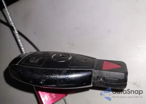 2017 Mercedes-Benz C 300 из США, поврежденный, VIN 55SWF4JB0HU189812